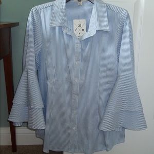 Beautiful, stylish blouse NWT, size L